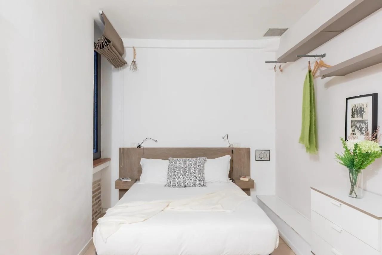 로마 Iflat Cozy In Monti 아파트 0*,